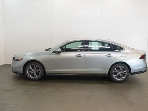 Used 2024 Honda Accord EX image 7