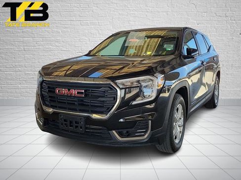 Used 2024 GMC Terrain SLE AWD/4WD image 1
