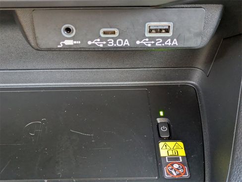 Used 2025 Subaru Crosstrek 2.5i Limited w/ Popular Package #3A image 24