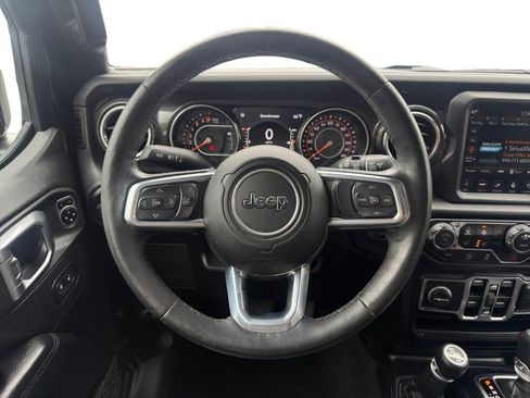 Used 2020 Jeep Wrangler Unlimited Sahara AWD/4WD image 12