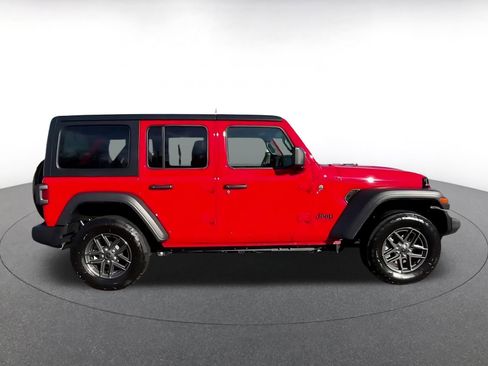 Used 2025 Jeep Wrangler Sport S image 16
