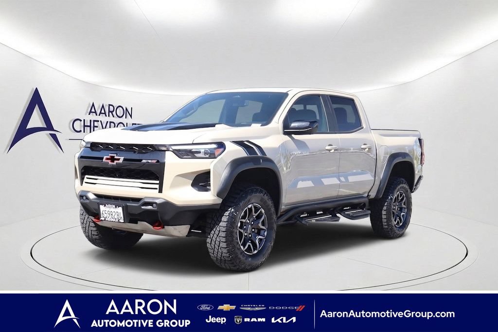 Used 2024 Chevrolet Colorado ZR2 w/ ZR2 Convenience Package III AWD/4WD image 1