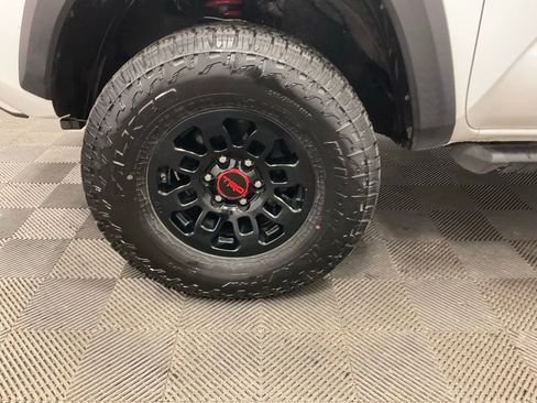 Used 2017 Toyota Tacoma TRD Pro AWD/4WD image 15