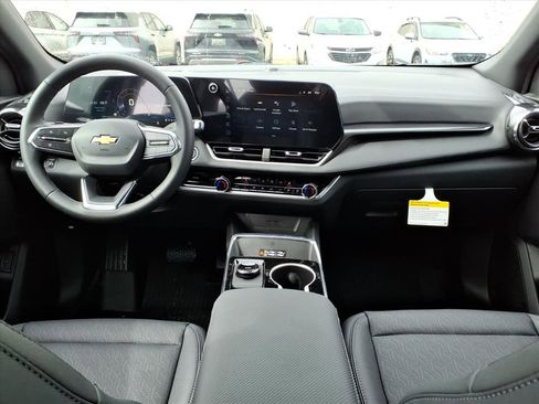 New 2026 Chevrolet Equinox LT w/ Convenience Package II image 5