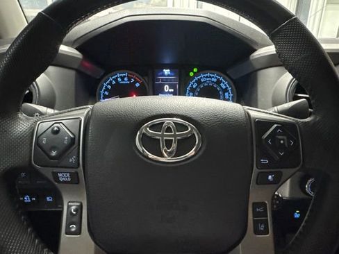 Used 2021 Toyota Tacoma SR5 w/ Technology Package AWD/4WD image 11