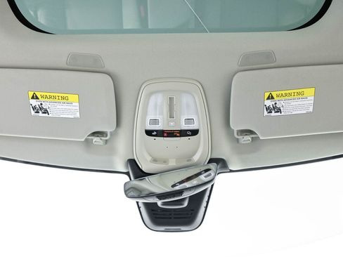 Certified 2025 Volvo XC90 T8 Plus w/ Protection Package Premier AWD/4WD image 18