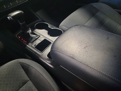 Used 2019 Kia Sorento S image 26