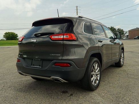 Used 2018 Jeep Cherokee Limited AWD/4WD image 3