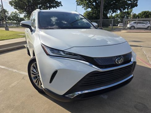 Used 2022 Toyota Venza XLE AWD/4WD image 26