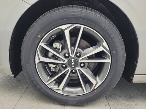 Used 2023 Kia Forte LXS FWD image 31