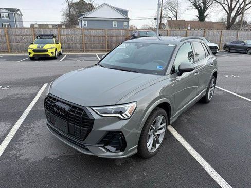 Certified 2025 Audi Q3 2.0T Premium image 2