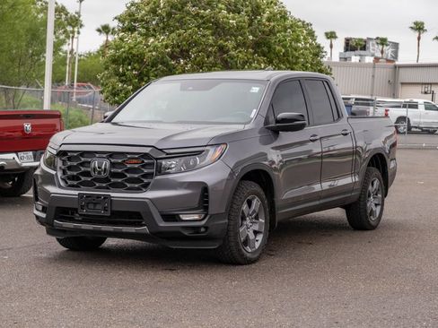 Used 2025 Honda Ridgeline TrailSport image 3