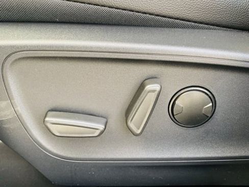 New 2026 Ford Escape SE w/ PHEV Premium Package image 11