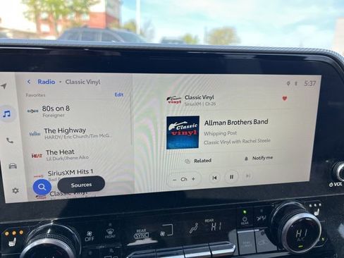 Used 2023 Toyota Highlander Platinum image 18