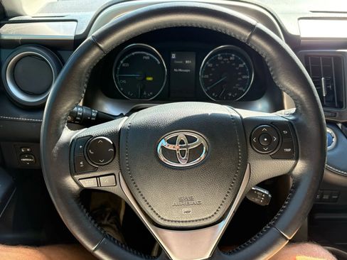 Used 2016 Toyota RAV4 XLE image 18