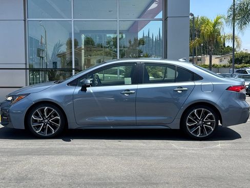 Certified 2022 Toyota Corolla SE w/ SE Premium Package FWD image 9