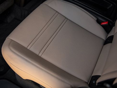 New 2026 Porsche Cayenne Coupe image 34