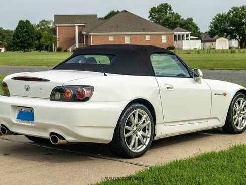 Used 2004 Honda S2000 image 18