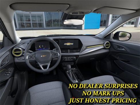 New 2026 Chevrolet Trax LT w/ Driver Confidence Package image 15