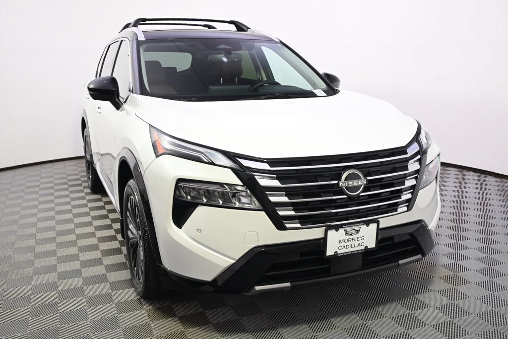 Used 2025 Nissan Rogue Platinum FWD image 9