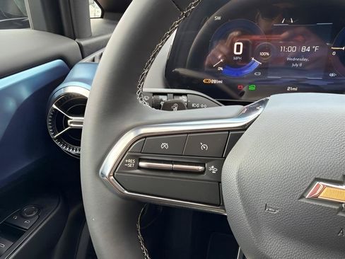 New 2026 Chevrolet Equinox EV LT FWD image 16