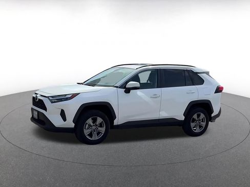 Used 2025 Toyota RAV4 XLE w/ Convenience Package image 8