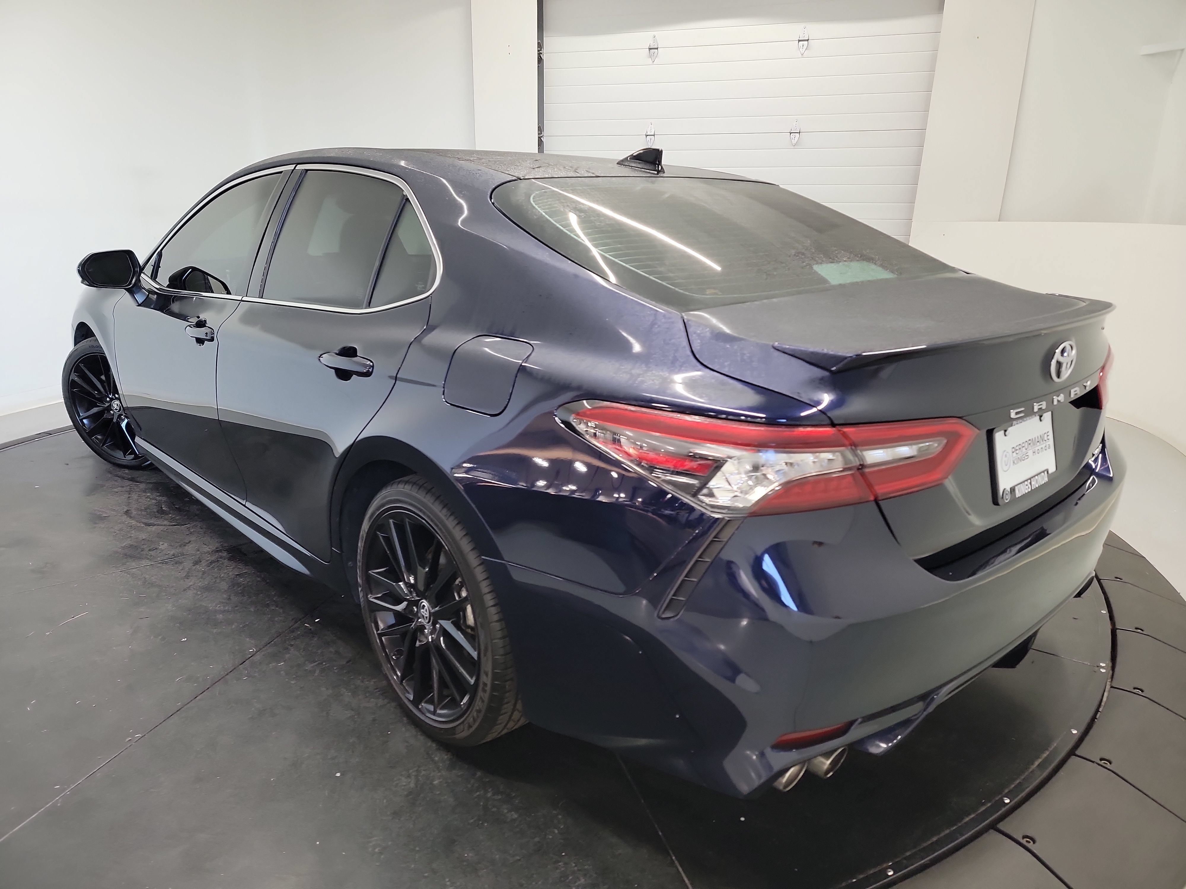 Used 2022 Toyota Camry XSE FWD image 6