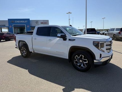New 2026 GMC Sierra 1500 SLE image 10