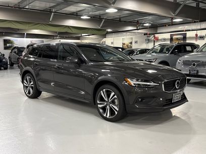 Certified 2025 Volvo V60 B5 Cross Country Plus