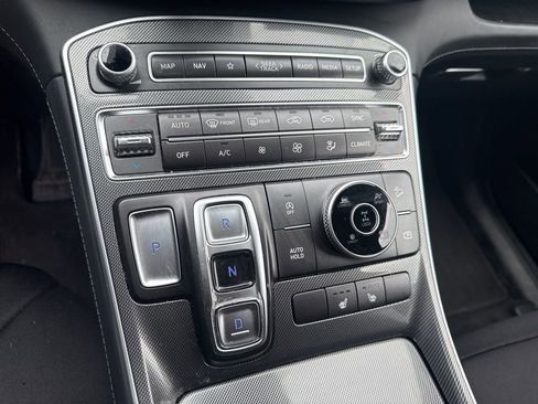 Used 2023 Hyundai Santa Fe SEL w/ Premium Package image 14