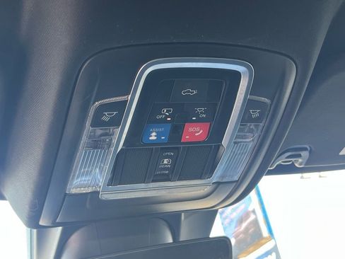 Used 2022 RAM 1500 Limited AWD/4WD image 32