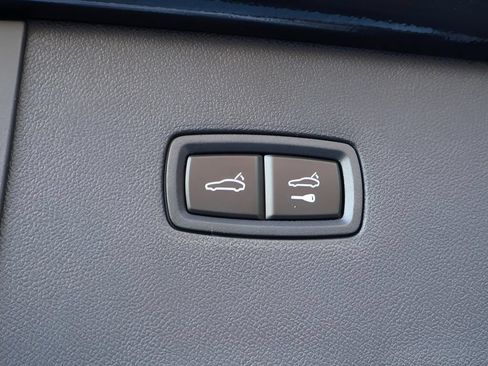 Certified 2026 Porsche Cayenne E-Hybrid Coupe AWD/4WD image 11