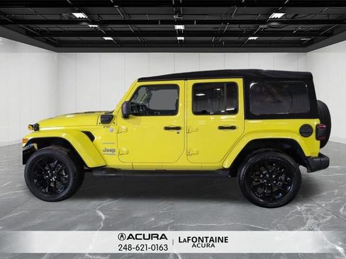Used 2022 Jeep Wrangler Unlimited Sahara w/ Cold Weather Group AWD/4WD image 2