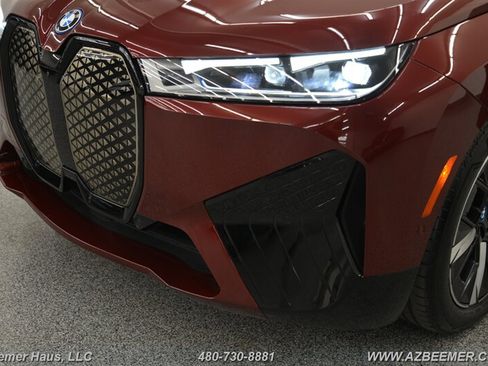 Used 2023 BMW iX xDrive50 w/ Premium Package AWD/4WD image 46