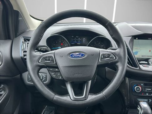 Used 2019 Ford Escape Titanium AWD/4WD image 17