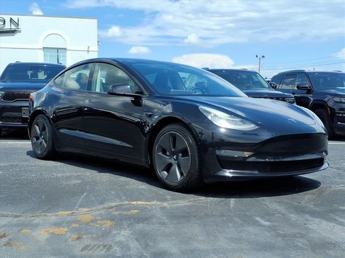 Used 2021 Tesla Model 3 Standard Range Plus RWD image 1