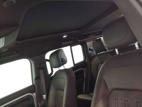 Used 2022 Land Rover Defender 110 X image 29