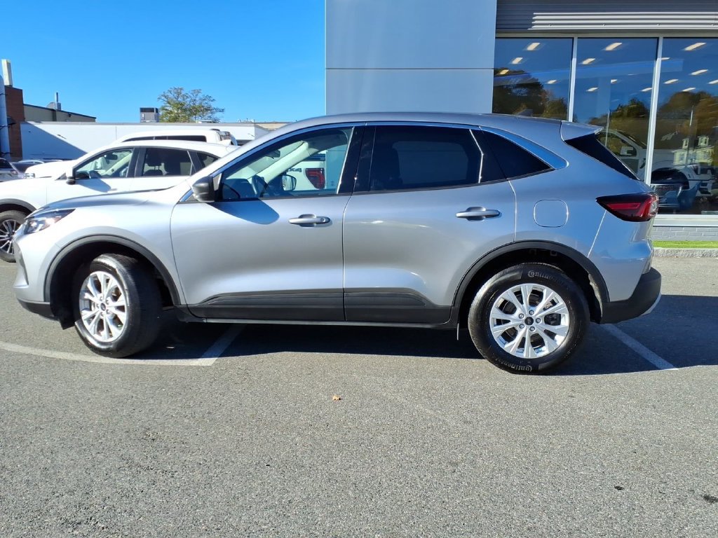Used 2024 Ford Escape Active AWD/4WD image 8