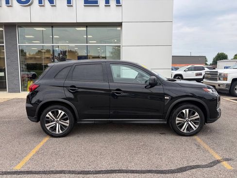 Used 2025 Mitsubishi Outlander Sport AWD image 11