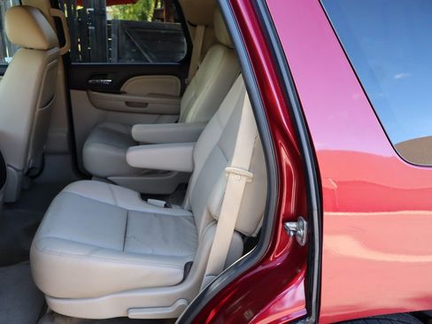 Used 2011 GMC Yukon Denali image 20