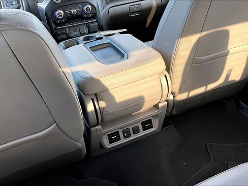 Used 2021 GMC Sierra 1500 SLT RWD image 11