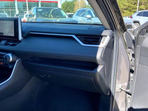 Used 2024 Toyota RAV4 LE image 18