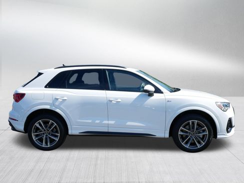 Used 2023 Audi Q3 2.0T Premium Plus w/ Premium Plus Package AWD/4WD image 8
