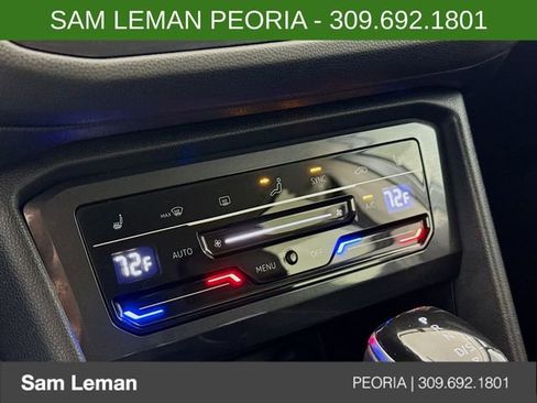 Used 2023 Volkswagen Tiguan SE image 15