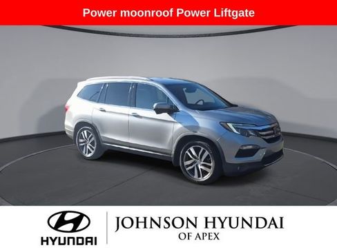 Used 2017 Honda Pilot Touring image 10