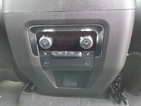 New 2026 GMC Yukon Elevation image 15