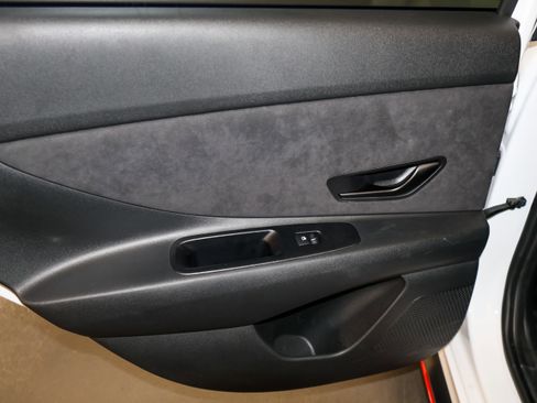 Used 2025 Hyundai Elantra N image 23