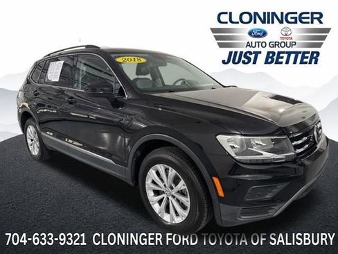 Used 2018 Volkswagen Tiguan SE FWD image 1