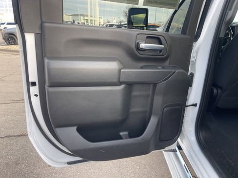 Certified 2022 Chevrolet Silverado 2500 Custom w/ Gooseneck/5TH Wheel Package image 18