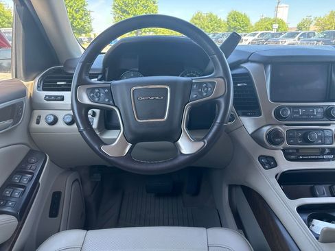 Used 2019 GMC Yukon Denali AWD/4WD image 13